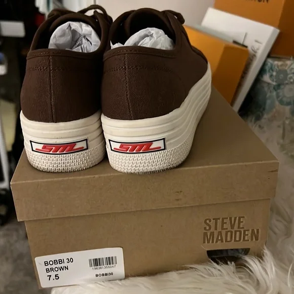 Steve Madden sneakers - Picture 6 of 6